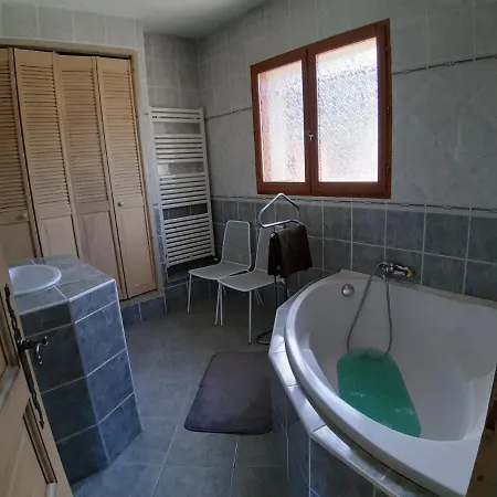 L'oree Du Golf 2etoiles Proche Bourgoin & L'isle D'abeau Villa *